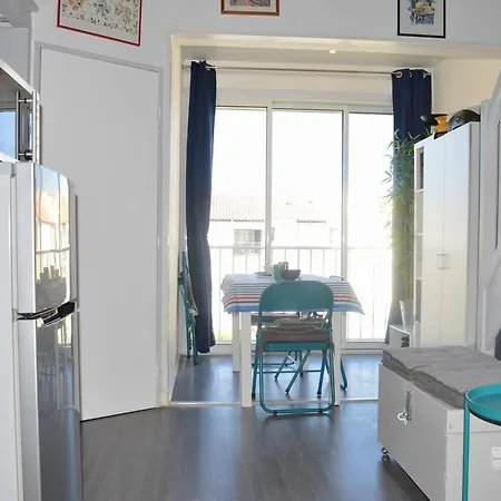 Renove 2 Pieces + Mezzanine, Piscine, Parking, Proche - Fr-1-229b-72 * Narbonne