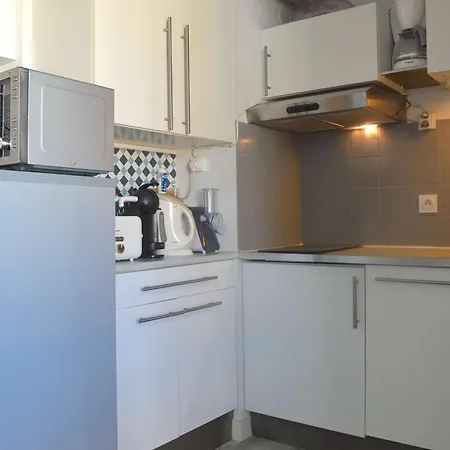 Renove 2 Pieces + Mezzanine, Piscine, Parking, Proche - Fr-1-229b-72 Apartment Narbonne